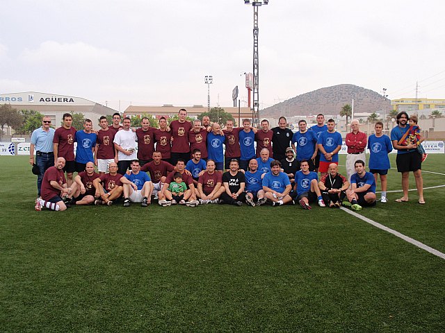La cordialidad y deportividad lo principal en la primera batalla de los festeros - 1, Foto 1