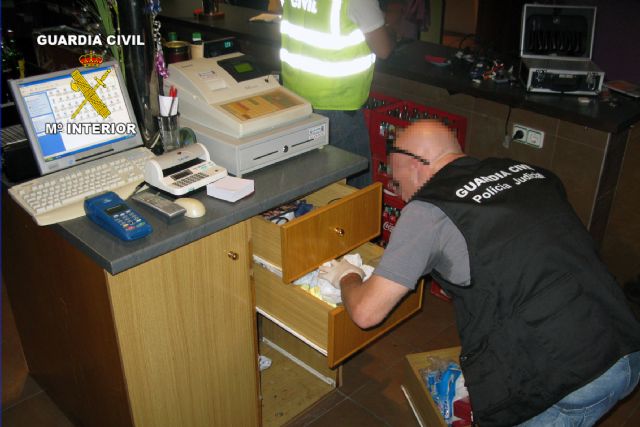 La Guardia Civil desmantela un burdel clandestino en Fortuna - 2, Foto 2