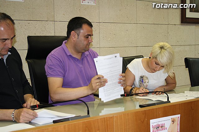 El ayuntamiento firma convenios de colaboracin con empresas - 16