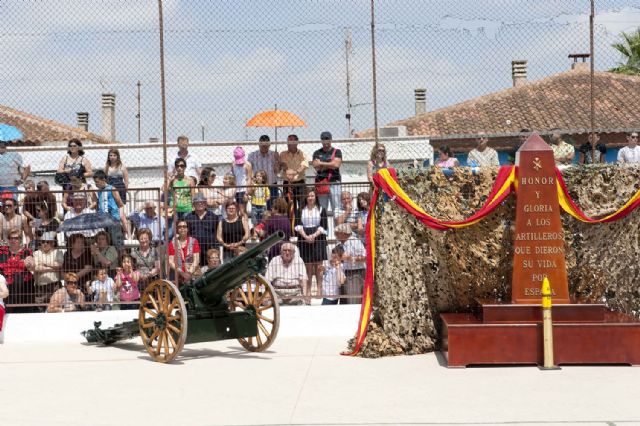 Más de un centenar de vecinos juran bandera en La Aljorra - 1, Foto 1