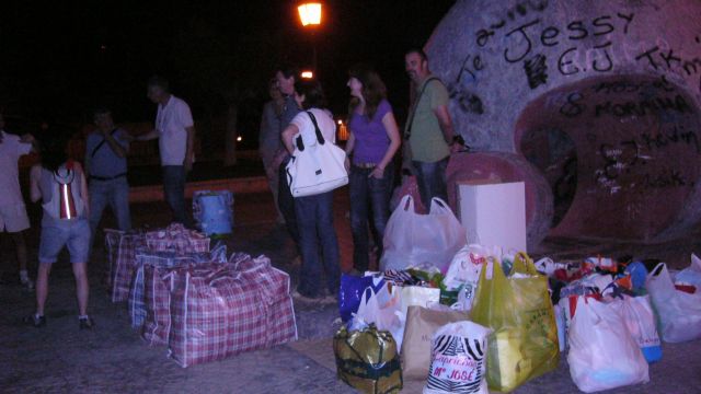 La ONG Anike-Voluntarios viaja a la Regin de los Grandes Lagos para realizar reparto de ropa infantil, Foto 2