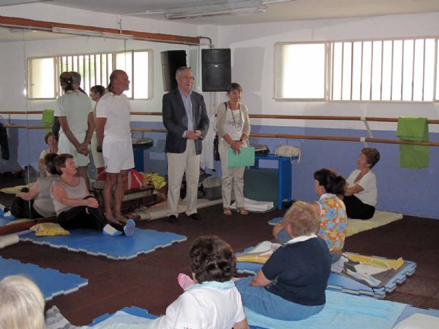 Cincuenta mayores finalizan un nuevo curso de gimnasia energética - 1, Foto 1