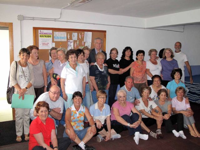 Cincuenta mayores finalizan un nuevo curso de gimnasia energética - 2, Foto 2