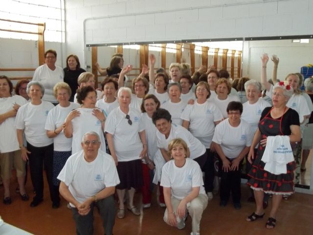 Más de medio centenar de vecinos han participado en el Curso de Gerontogimnasia - 1, Foto 1