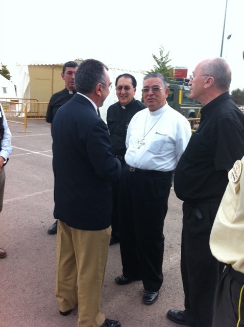 Campos acompañó al Obispo de la ciudad de Ambato (Ecuador) a visitar las instalaciones del campament o de La Torrecilla - 2, Foto 2
