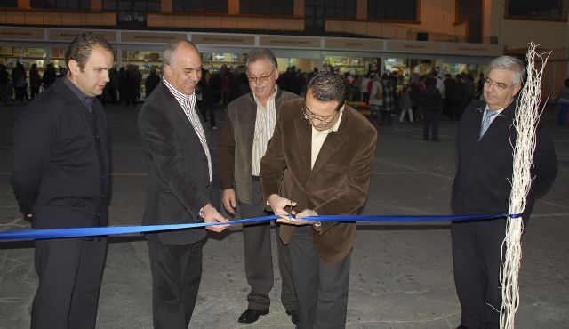 El ayuntamiento recibe, con fecha may0 2011, la aprobación de la subvención de la feria outlet del año pasado - 1, Foto 1