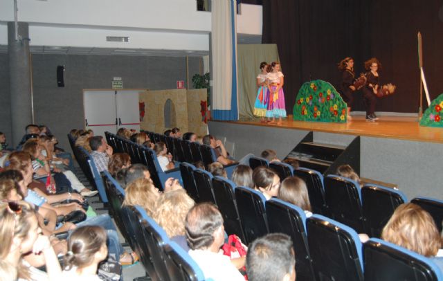 Los alumnos de los talleres municipales de teatro torreños se suben al escenario - 1, Foto 1