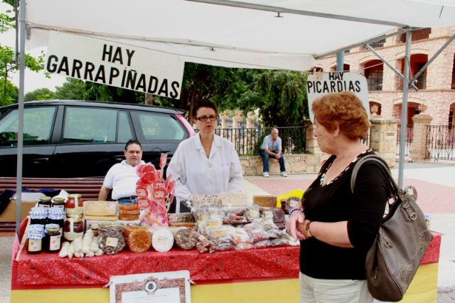 Gran afluencia de público en el el Mercadillo Artesano de La Santa, Foto 3