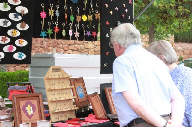 Gran afluencia de público en el el Mercadillo Artesano de La Santa, Foto 4
