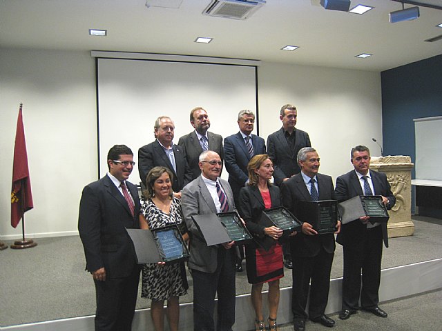 Empleo premia a cinco empresas por su compromiso con la responsabilidad social y la estabilidad laboral - 1, Foto 1