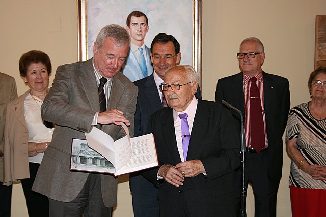 Valcárcel recibe a representantes de centros de mayores - 1, Foto 1