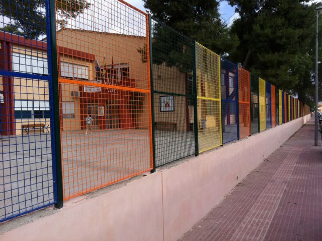 El colegio torreño San José renueva su vallado exterior - 2, Foto 2