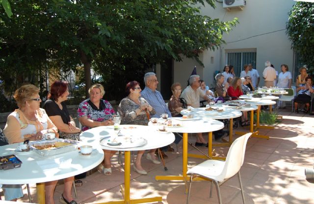 El Hogar de las Personas Mayores torreño, lugar de encuentro de los voluntarios locales - 1, Foto 1
