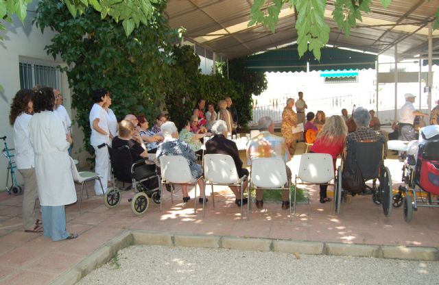 El Hogar de las Personas Mayores torreño, lugar de encuentro de los voluntarios locales - 4, Foto 4