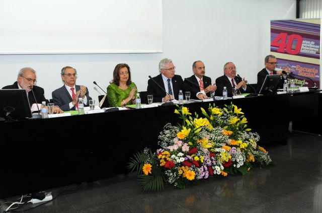 El rector presidió los actos conmemorativos de los 40 años de Relaciones Laborales en la Universidad de Murcia - 1, Foto 1