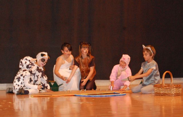 Los talleres municipales de teatro torreños continúan con sus actuaciones de fin de curso - 1, Foto 1