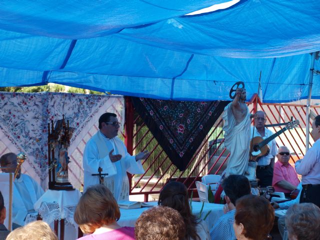 El Hogar de la Tercera Edad de Alguazas congrega a más de trescientas personas en una comida de convivencia - 1, Foto 1