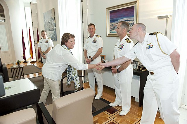 La alcaldesa recibe a los mandos del portaviones George H. W. Bush. - 1, Foto 1