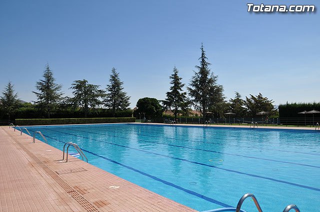 Mañana jueves, Día de la Región, se abrirán las piscinas del polideportivo municipal 6 de Diciembre, Foto 1