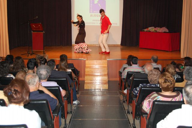 Las alguaceñas Sacra Vicente y María Isabel López, premios Melocotón y Albaricoque 2011 - 2, Foto 2