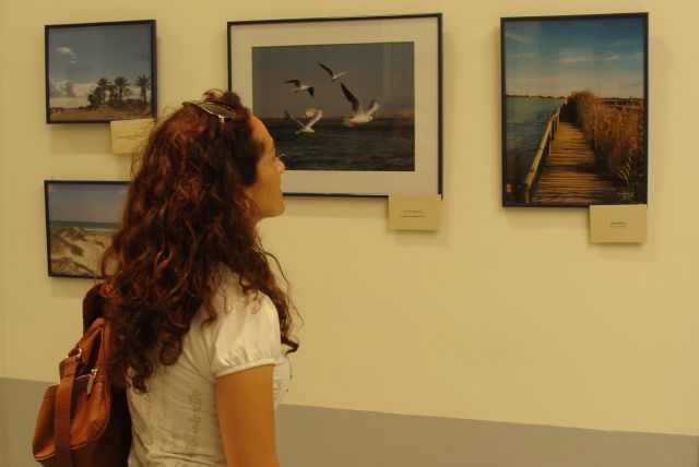 Encarna Lorca repasa en una exposición fotográfica los paisajes y tradiciones de San Pedro del Pinatar - 1, Foto 1