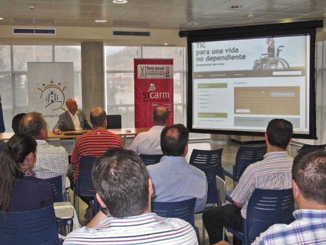 Economía lleva a Lorca formación para una vida no dependiente - 1, Foto 1