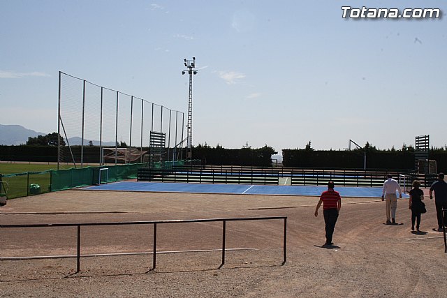 Las instalaciones deportivas del Polideportivo Municipal se mejoran con con tres minipistas de ftbol sala y minbasket - 1