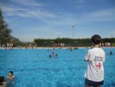 Más de 300 usuarios disfrutaron del primer día de apertura de las piscinas municipales del Polideportivo municipal 6 de Diciembre