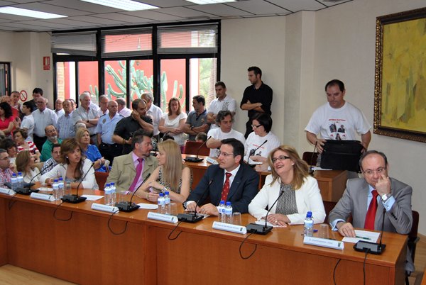 El candidato popular, Alfonso Fernando Cerón Morales es nombrado alcalde de Alhama en la nueva Corporación municipal formada por 21 concejales, Foto 2