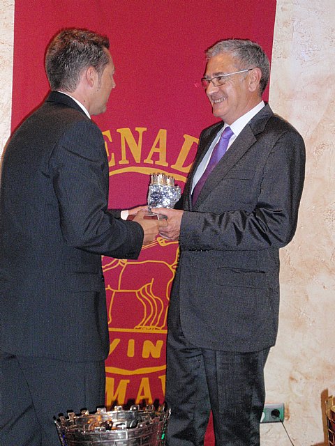 Un emocionado Enrique Nieto Navarro recibe la doble corona mural del Senado Romano - 5, Foto 5