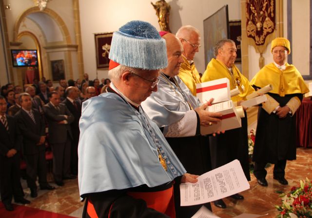 Festividad de San Antonio de Padua 2011, patrón de la Universidad Católica San Antonio de Murcia (UCAM) - 2, Foto 2