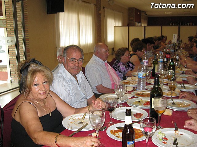 Numerosas personas asistieron a la comida de fin de temporada organizada en el marco de las Fiestas de las Personas Mayores de Totana2011 - 2