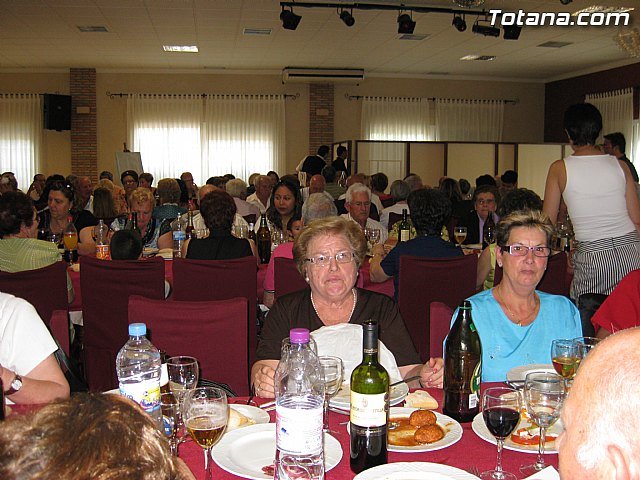 Numerosas personas asistieron a la comida de fin de temporada organizada en el marco de las Fiestas de las Personas Mayores de Totana2011 - 3