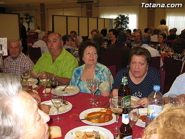 Numerosas personas asistieron a la comida de fin de temporada organizada en el marco de las Fiestas de las Personas Mayores de Totana2011 - 8