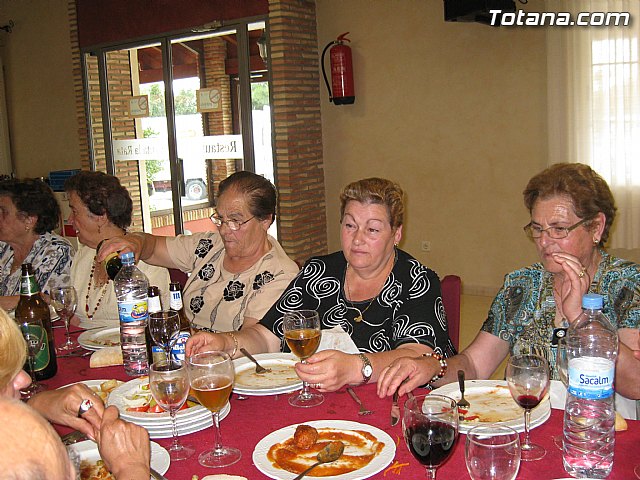 Numerosas personas asistieron a la comida de fin de temporada organizada en el marco de las Fiestas de las Personas Mayores de Totana2011 - 12