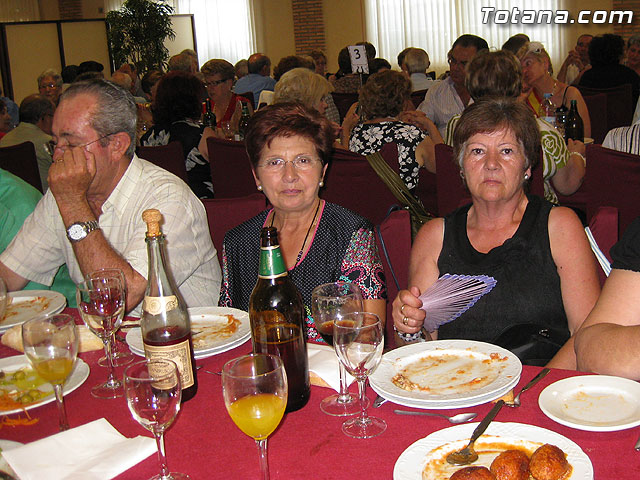 Numerosas personas asistieron a la comida de fin de temporada organizada en el marco de las Fiestas de las Personas Mayores de Totana2011 - 15