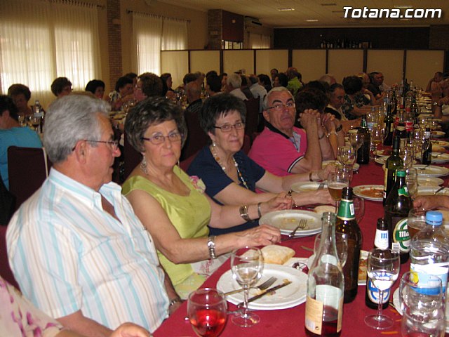 Numerosas personas asistieron a la comida de fin de temporada organizada en el marco de las Fiestas de las Personas Mayores de Totana2011 - 17