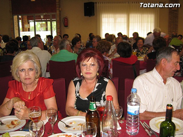 Numerosas personas asistieron a la comida de fin de temporada organizada en el marco de las Fiestas de las Personas Mayores de Totana2011 - 26
