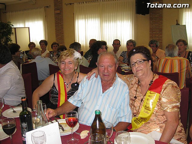 Numerosas personas asistieron a la comida de fin de temporada organizada en el marco de las Fiestas de las Personas Mayores de Totana2011 - 40