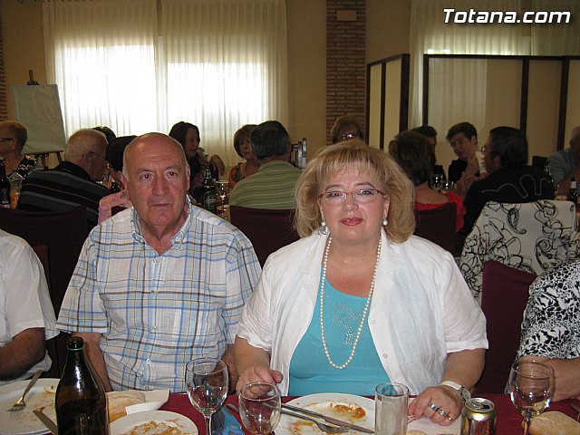 Numerosas personas asistieron a la comida de fin de temporada organizada en el marco de las Fiestas de las Personas Mayores de Totana2011 - 34