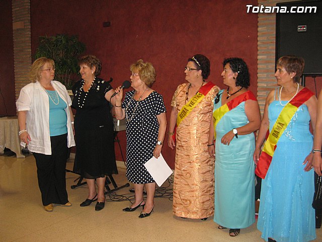 Numerosas personas asistieron a la comida de fin de temporada organizada en el marco de las Fiestas de las Personas Mayores de Totana2011 - 48
