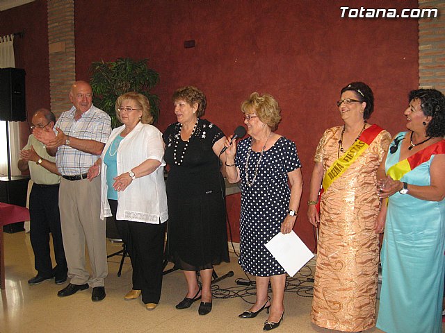 Numerosas personas asistieron a la comida de fin de temporada organizada en el marco de las Fiestas de las Personas Mayores de Totana2011 - 49