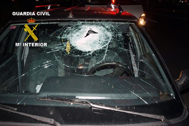 Detenidas dos personas por lanzar piedras a vehículos que circulaban por la autovía A-30 - 4, Foto 4