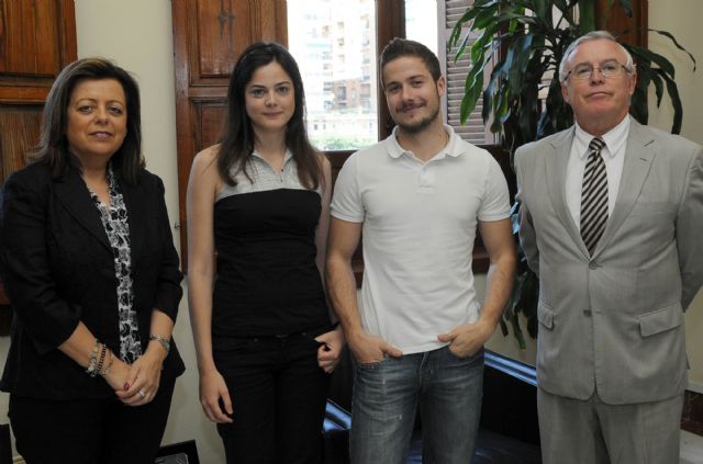 Los alumnos José Carlos Gallego Fernández e Irene López Martínez obtienen becas de posgrado de la Caixa - 1, Foto 1