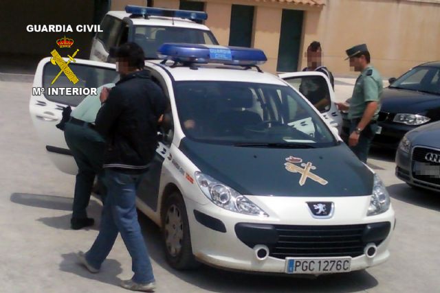 La Guardia Civil detiene a tres jóvenes dedicados a cometer robos con fuerza en Cehegín - 2, Foto 2
