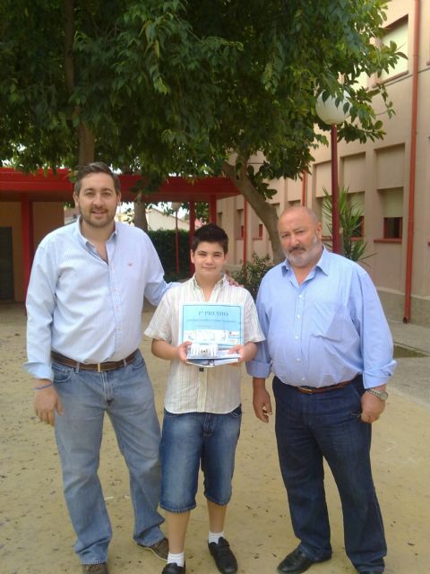 Entrega de premios del concurso escolar  'Diseña tu forma de ahorrar' de Santomera - 1, Foto 1