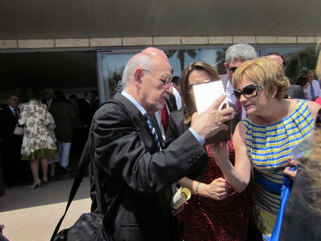 Amites-Totana estuvo presente en el acto de entrega de “La Medalla de Oro” a la ONG Internacional Telfono de la Esperanza - 14