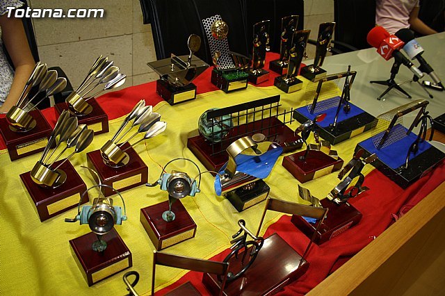 La concejalia de Deportes repartirá 9.000 euros en becas a deportistas destacados de Totana, Foto 1