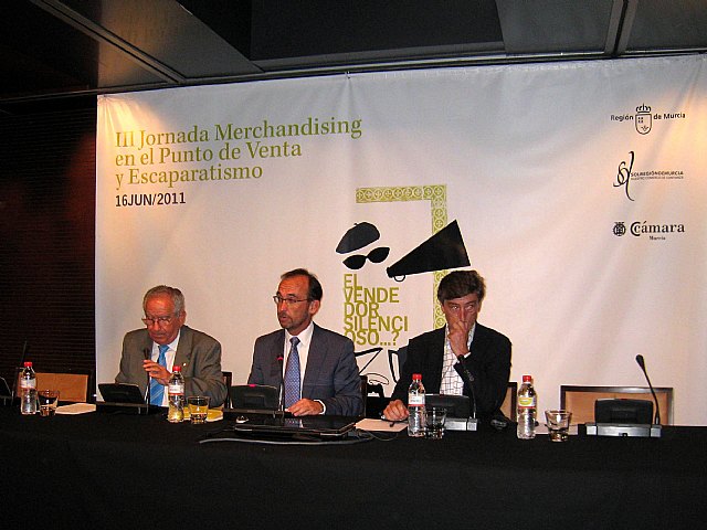 Más de 170 comerciantes y profesionales de la moda y el diseño asisten a la  III Jornada Merchandising y Escaparatismo - 1, Foto 1