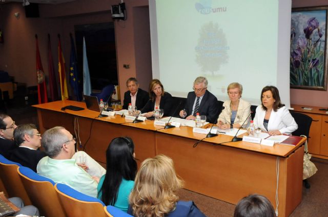 La Universidad de Murcia concienciará a sus alumnos sobre hábitos de vida saludable - 1, Foto 1